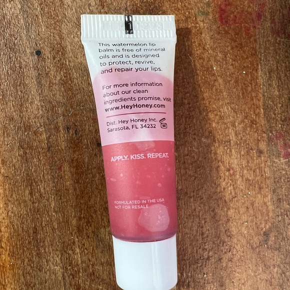 New honey lip balm and goodness and grace lip gloss - Picture 4 of 8